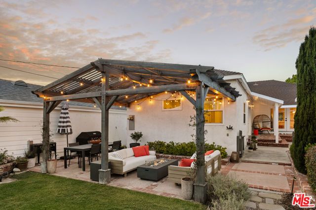 6332 W 84th Place, Los Angeles, CA 90045