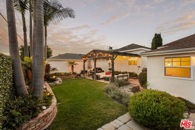 6332 W 84th Place, Los Angeles, CA 90045