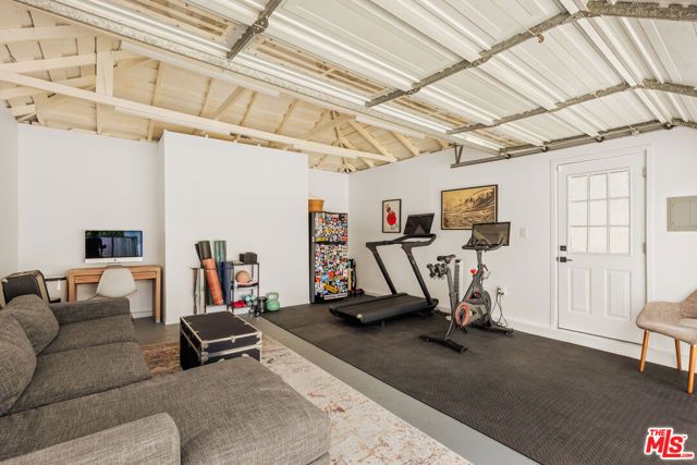 6332 W 84th Place, Los Angeles, CA 90045