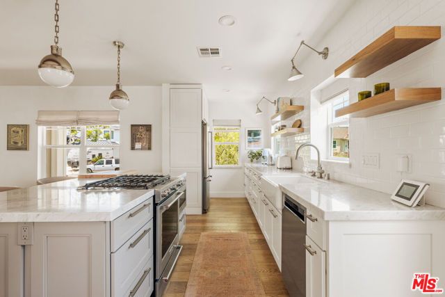 6332 W 84th Place, Los Angeles, CA 90045