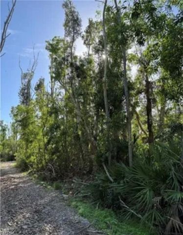 7000 Guava AVE, Bokeelia, FL 33922