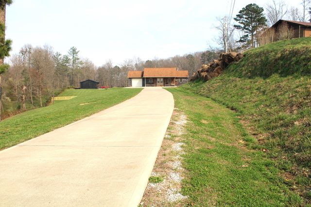1701 Cold Hill Road, London, KY 40741