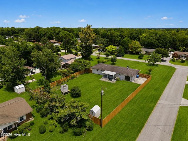 501 Long Leaf Acres Drive, Wilmington, NC 28405