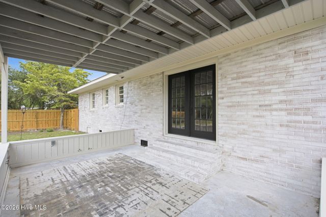 501 Long Leaf Acres Drive, Wilmington, NC 28405