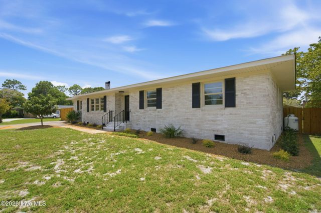 501 Long Leaf Acres Drive, Wilmington, NC 28405
