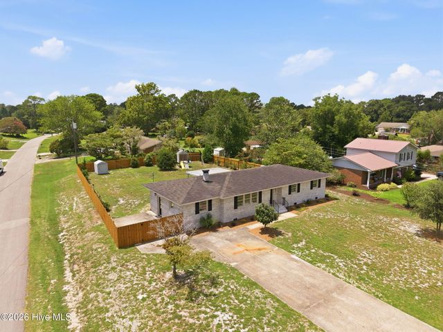 501 Long Leaf Acres Drive, Wilmington, NC 28405