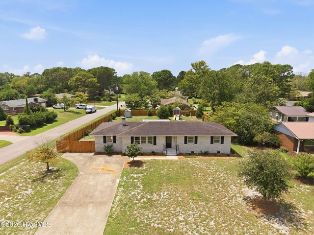 501 Long Leaf Acres Drive, Wilmington, NC 28405