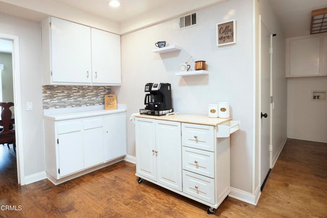 4212 Village 4, Camarillo, CA 93012
