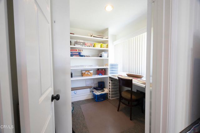 4212 Village 4, Camarillo, CA 93012