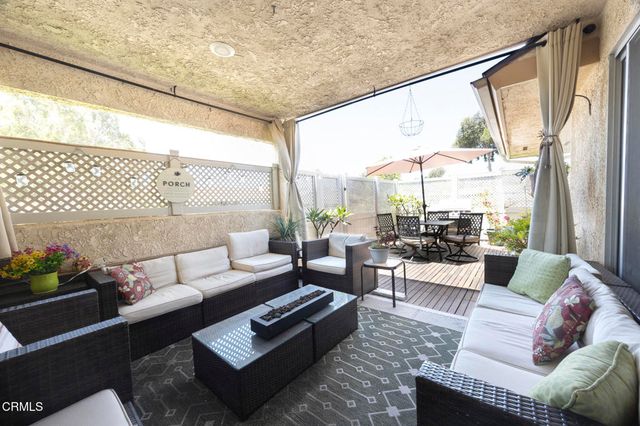 4212 Village 4, Camarillo, CA 93012