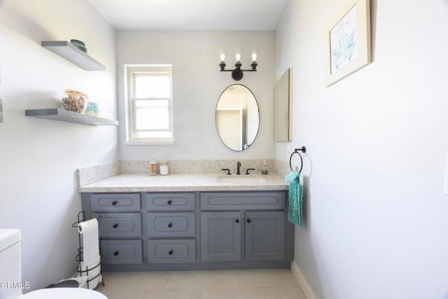 4212 Village 4, Camarillo, CA 93012