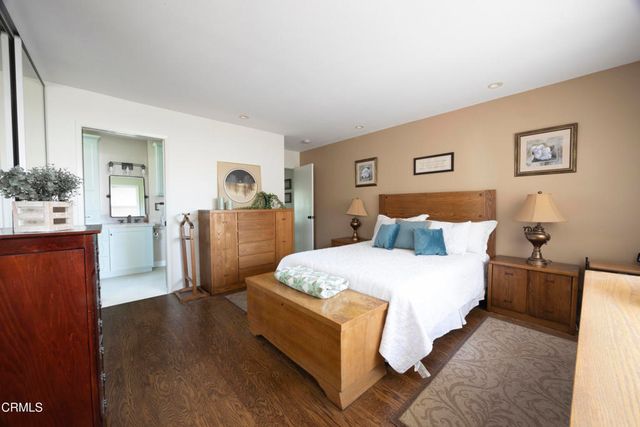 4212 Village 4, Camarillo, CA 93012
