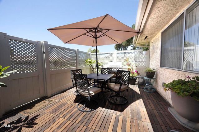 4212 Village 4, Camarillo, CA 93012