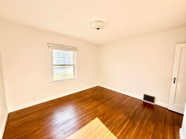 901 N Weinbach Avenue, Evansville, IN 47711