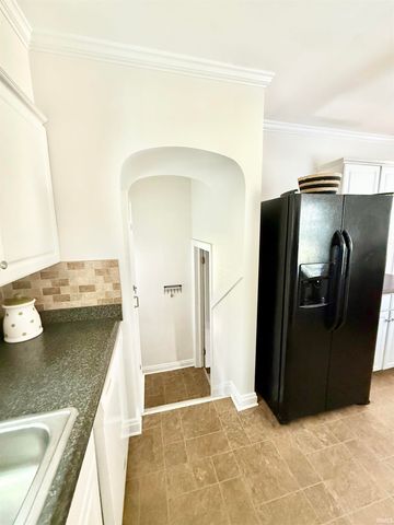 901 N Weinbach Avenue, Evansville, IN 47711