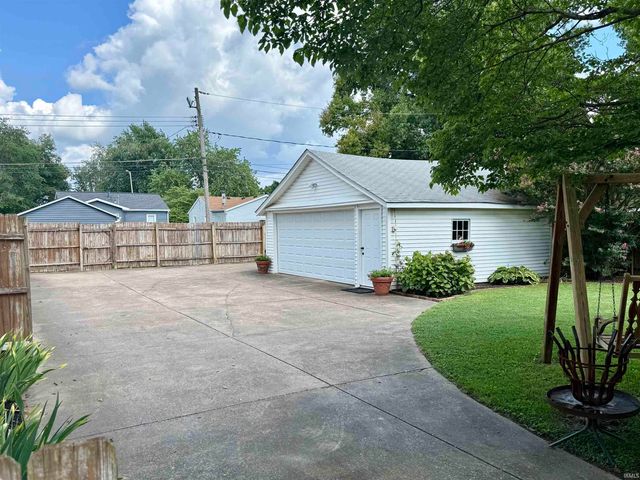 901 N Weinbach Avenue, Evansville, IN 47711