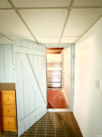 901 N Weinbach Avenue, Evansville, IN 47711