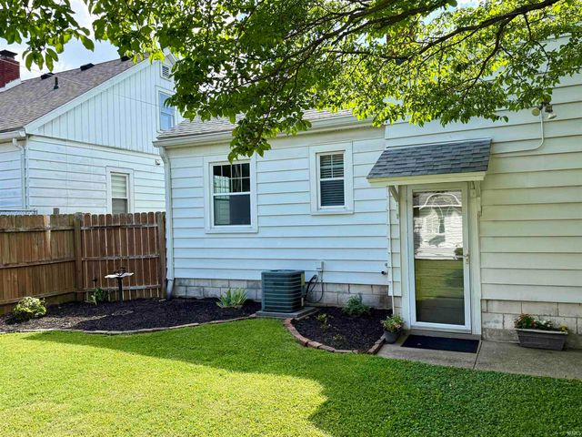 901 N Weinbach Avenue, Evansville, IN 47711