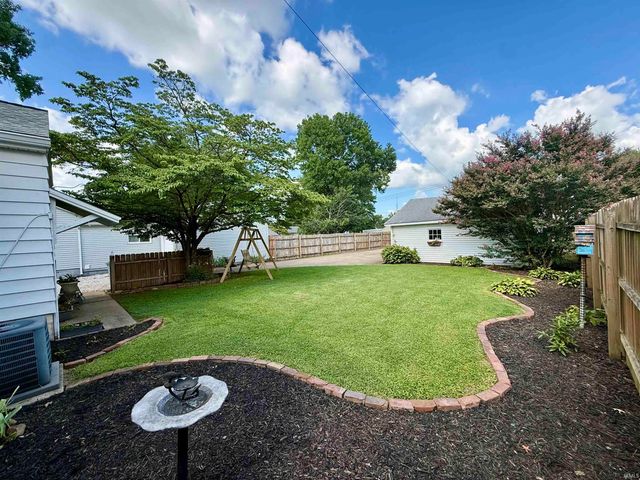901 N Weinbach Avenue, Evansville, IN 47711