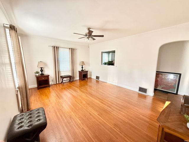 901 N Weinbach Avenue, Evansville, IN 47711