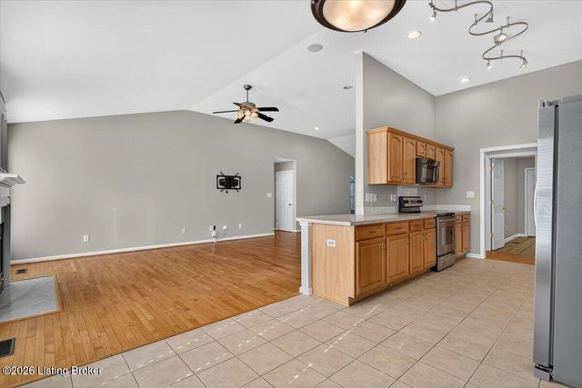 10924 Symington Cir, Louisville, KY 40241