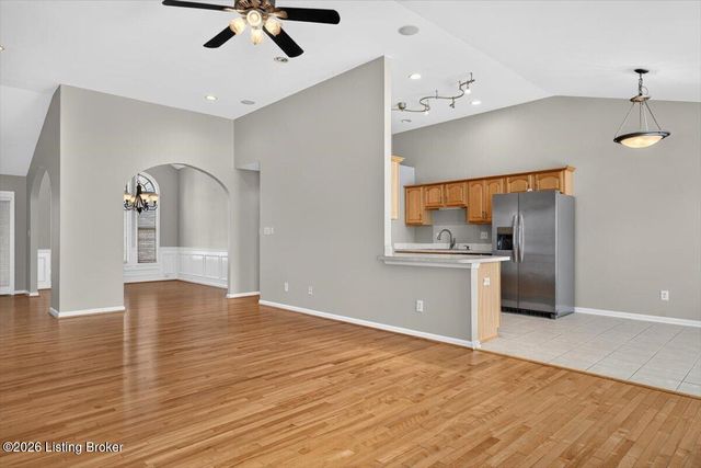 10924 Symington Cir, Louisville, KY 40241
