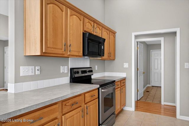 10924 Symington Cir, Louisville, KY 40241