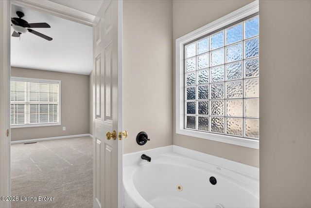10924 Symington Cir, Louisville, KY 40241