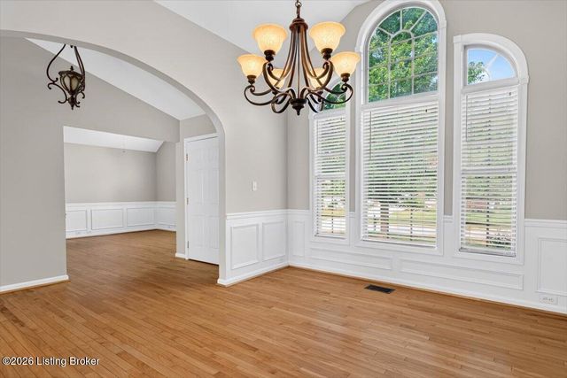 10924 Symington Cir, Louisville, KY 40241