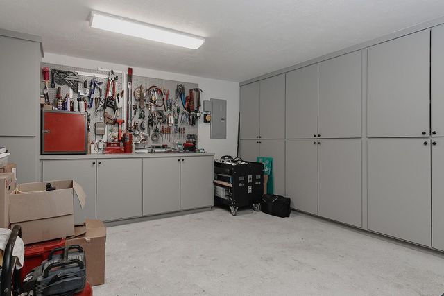 15 Amber Sky Place, The Woodlands, TX 77381