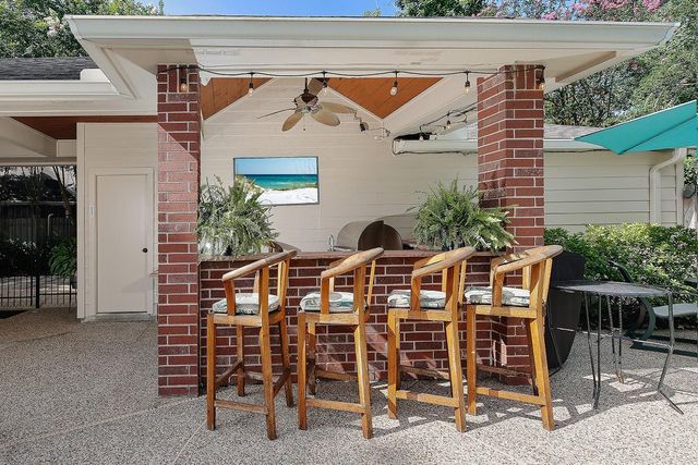 15 Amber Sky Place, The Woodlands, TX 77381