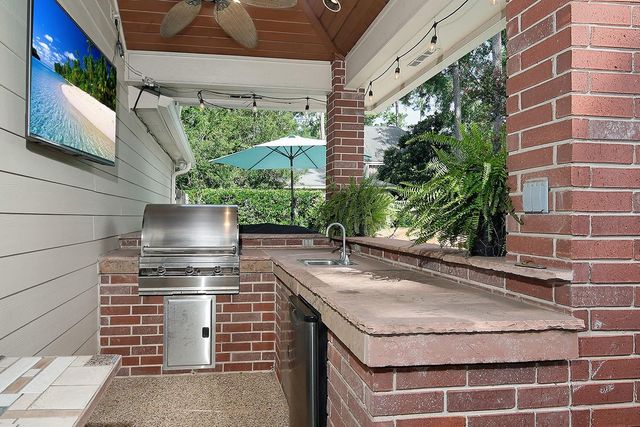 15 Amber Sky Place, The Woodlands, TX 77381