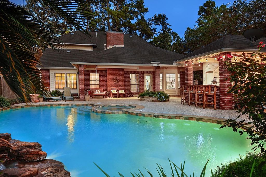 15 Amber Sky Place, The Woodlands, TX 77381