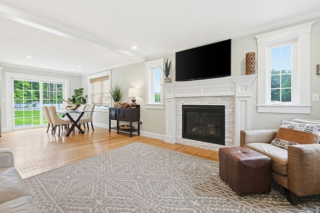5 Rockmeadow Dr, East Bridgewater, MA 02333
