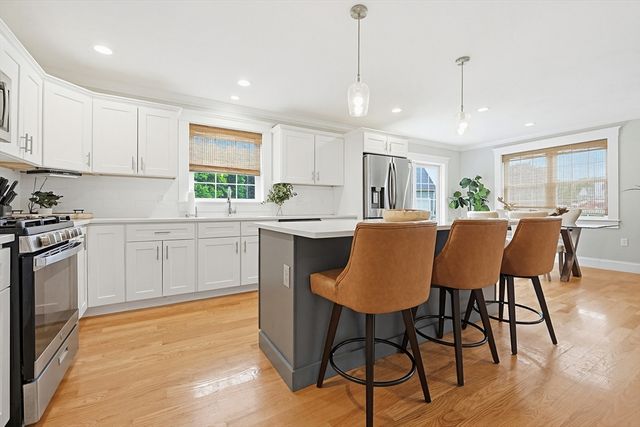 5 Rockmeadow Dr, East Bridgewater, MA 02333