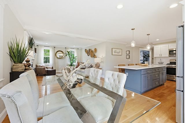5 Rockmeadow Dr, East Bridgewater, MA 02333