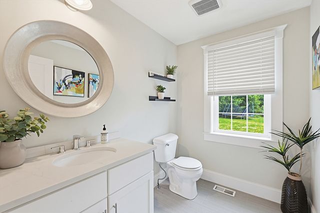 5 Rockmeadow Dr, East Bridgewater, MA 02333