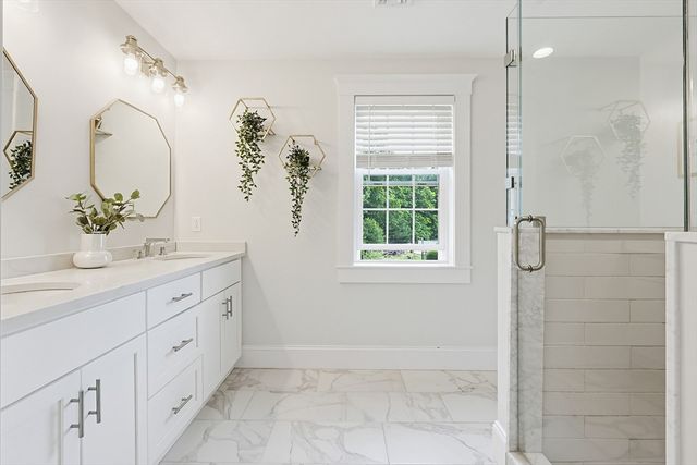 5 Rockmeadow Dr, East Bridgewater, MA 02333