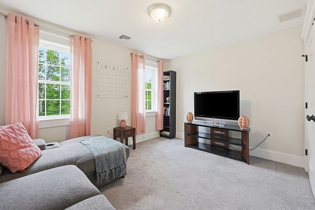 5 Rockmeadow Dr, East Bridgewater, MA 02333