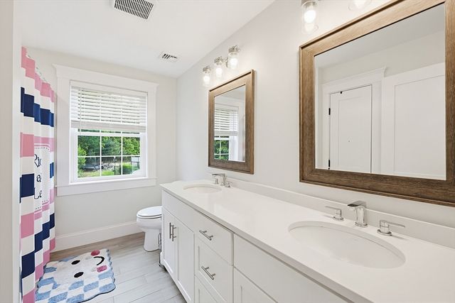 5 Rockmeadow Dr, East Bridgewater, MA 02333