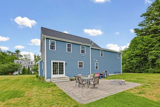 5 Rockmeadow Dr, East Bridgewater, MA 02333