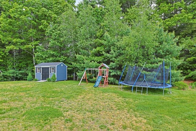 5 Rockmeadow Dr, East Bridgewater, MA 02333
