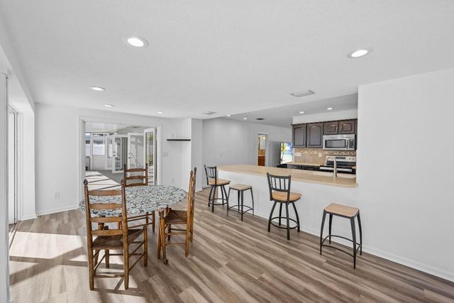 920 S Lake Drive, Lantana, FL 33462