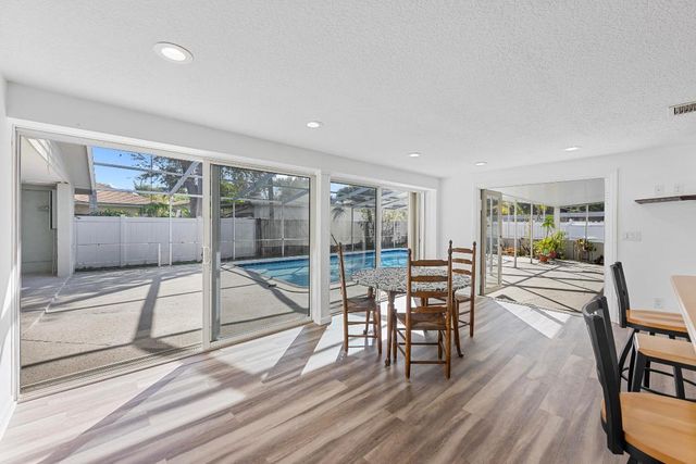 920 S Lake Drive, Lantana, FL 33462