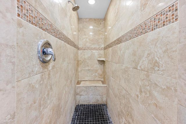 920 S Lake Drive, Lantana, FL 33462