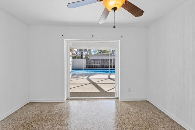 920 S Lake Drive, Lantana, FL 33462