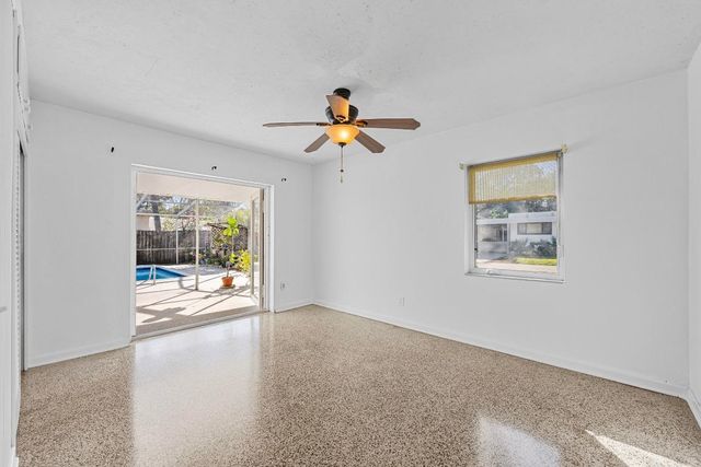 920 S Lake Drive, Lantana, FL 33462