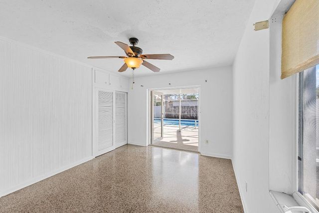 920 S Lake Drive, Lantana, FL 33462