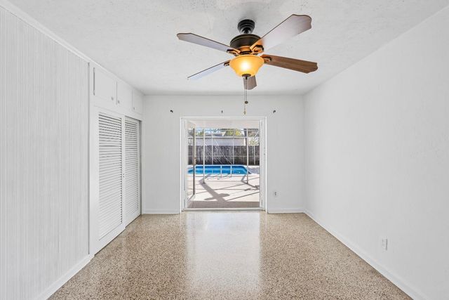 920 S Lake Drive, Lantana, FL 33462