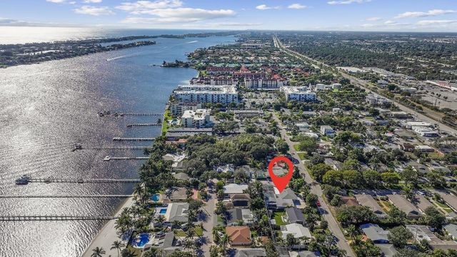 920 S Lake Drive, Lantana, FL 33462